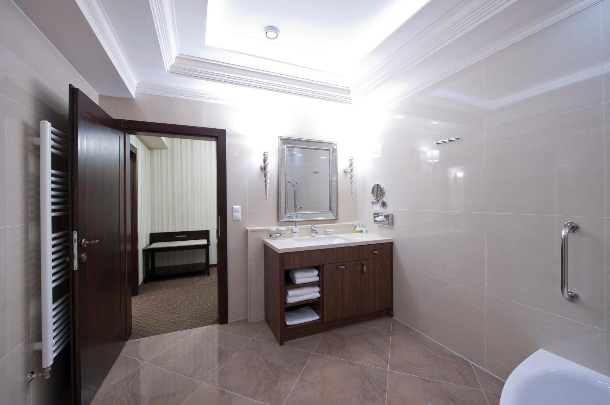 Hotel Dvorana Karlovy Vary Extérieur photo