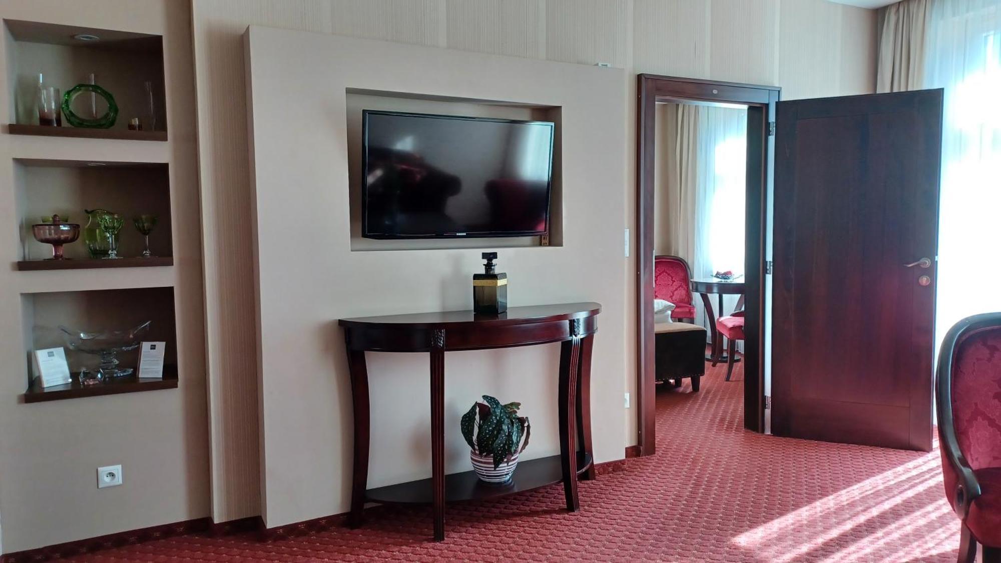 Hotel Dvorana Karlovy Vary Extérieur photo