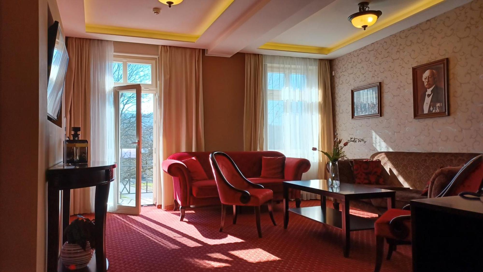 Hotel Dvorana Karlovy Vary Extérieur photo