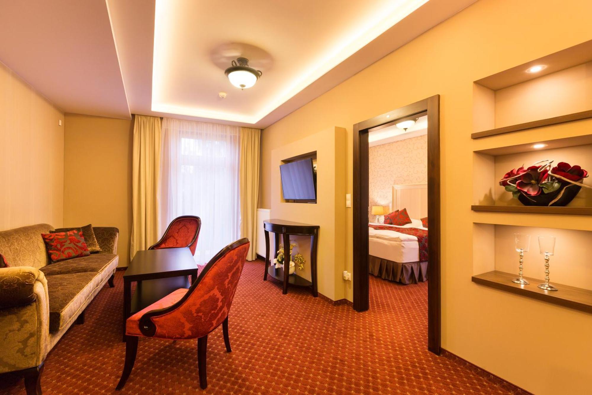 Hotel Dvorana Karlovy Vary Extérieur photo