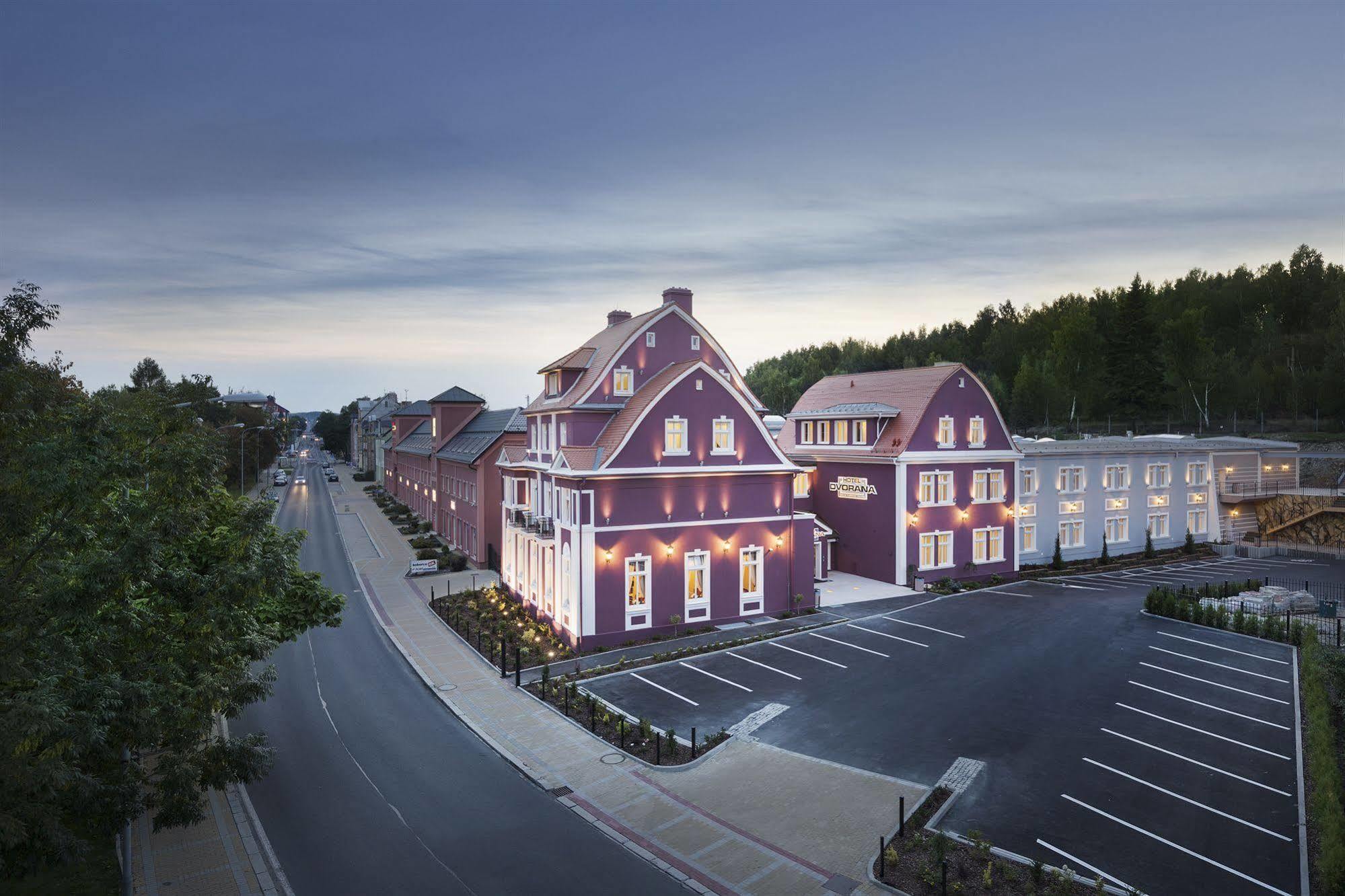Hotel Dvorana Karlovy Vary Extérieur photo