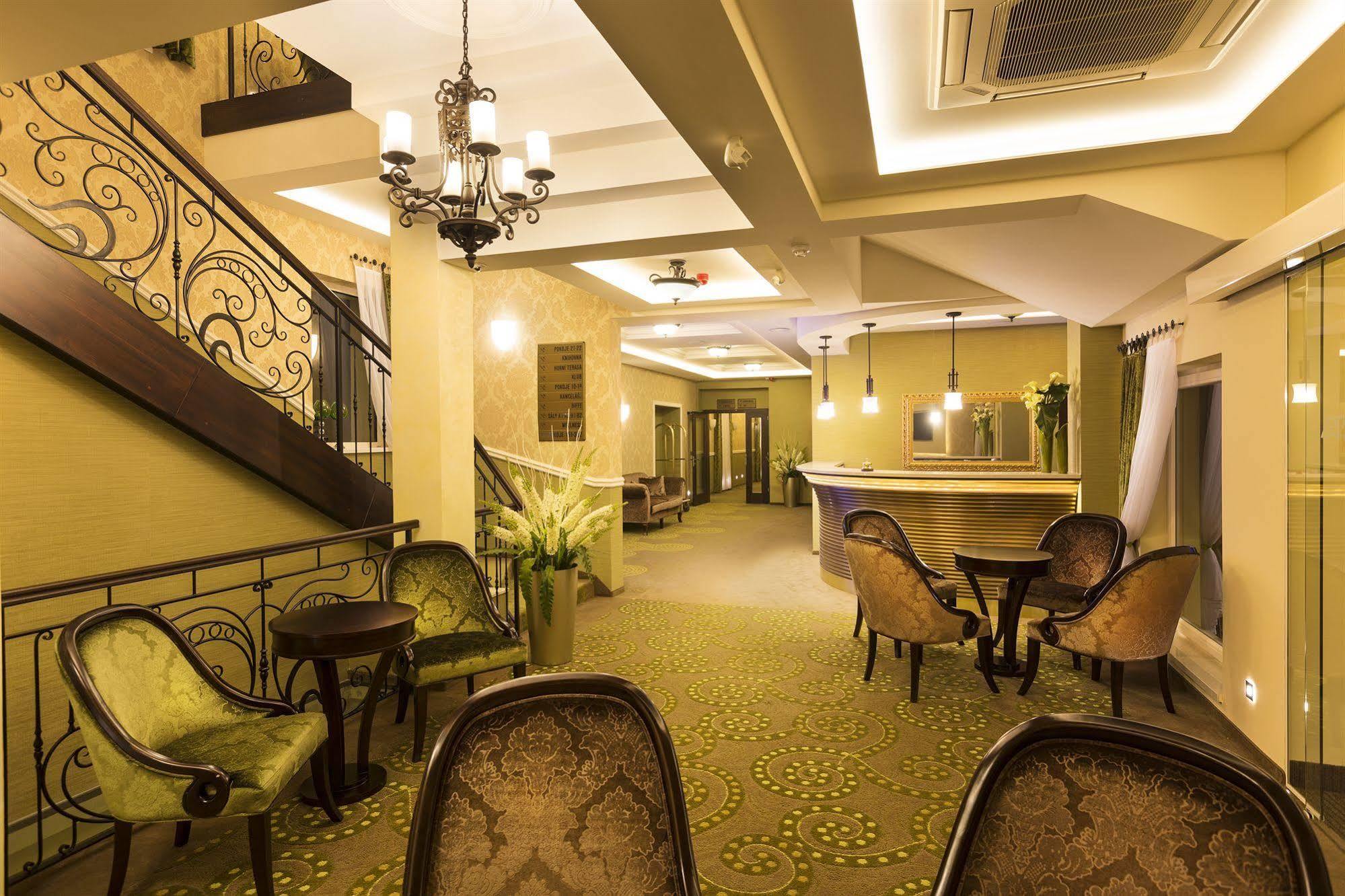 Hotel Dvorana Karlovy Vary Extérieur photo