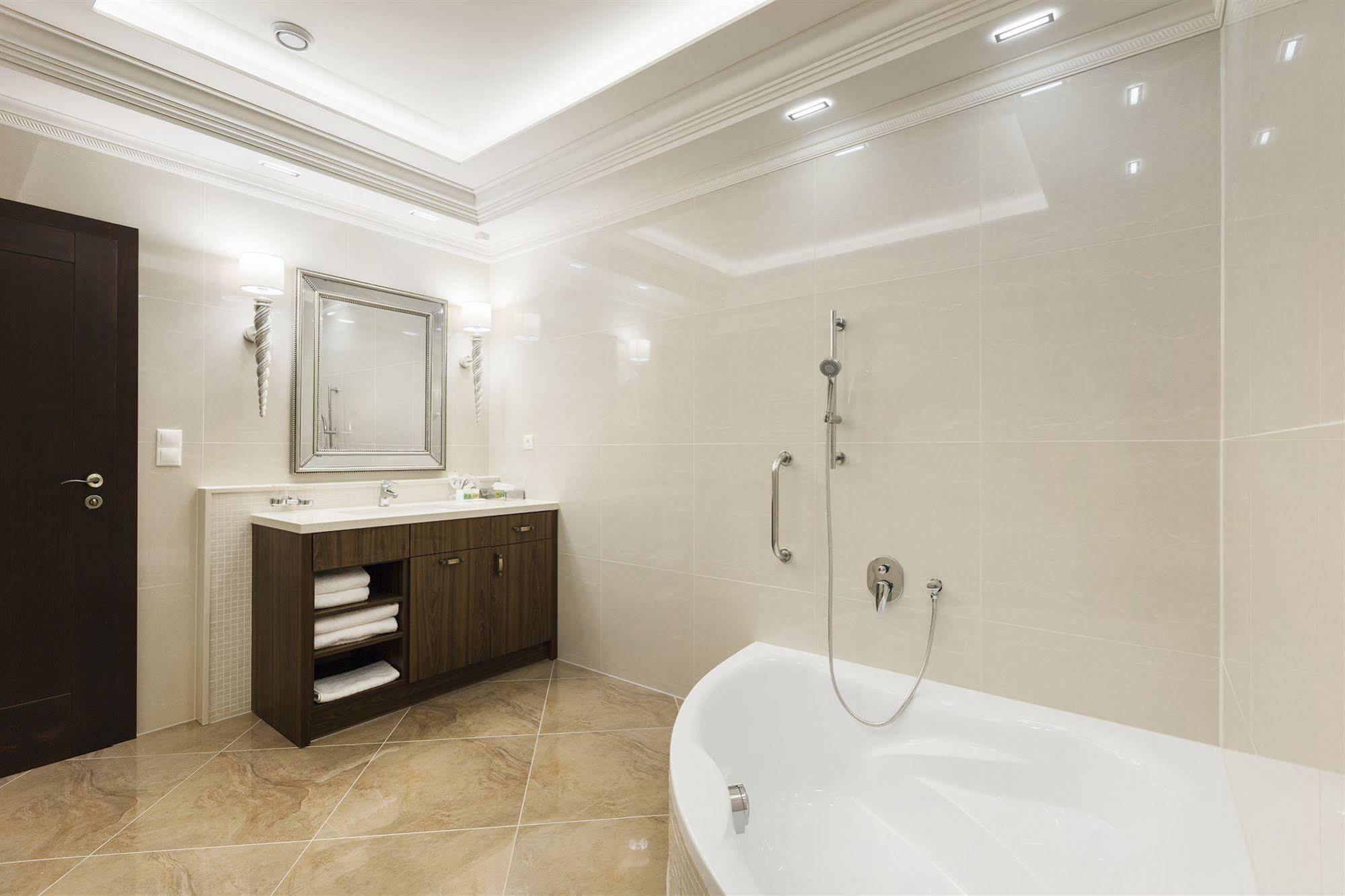 Hotel Dvorana Karlovy Vary Extérieur photo