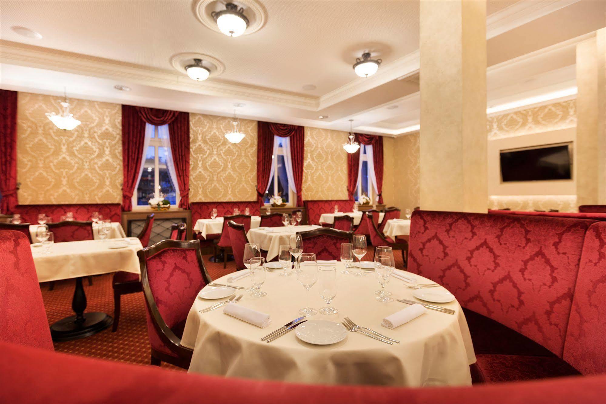 Hotel Dvorana Karlovy Vary Extérieur photo
